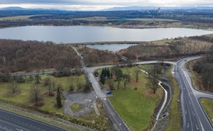 perex-dron moře a místo na parkoviště_MHA.jpg