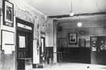 50. léta 20. stol. - interiér nádražní čekárny a výdejny jízdenek .jpg
